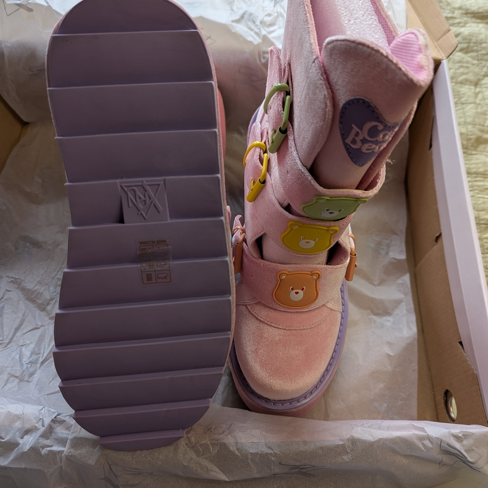 YRU Carebear Pink Velvet Boots, Dune Lo Care Bears Size 10M - Picture 6 of 9